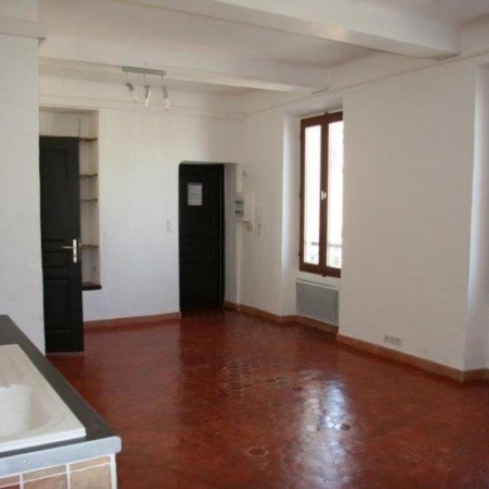  Annonces VENELLES : Appartement | BEAUMONT-DE-PERTUIS (84120) | 27 m2 | 340 € 