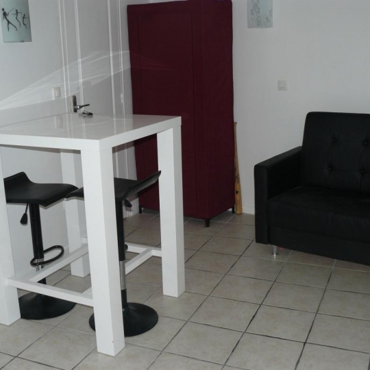  Annonces VENELLES : Appartement | AIX-EN-PROVENCE (13100) | 20 m2 | 550 € 