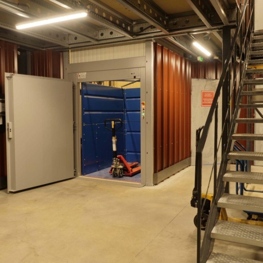  Annonces VENELLES : Garage / Parking | PEYROLLES-EN-PROVENCE (13860) | 11 m2 | 200 &euro; 