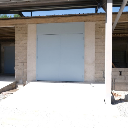  Annonces VENELLES : Garage / Parking | PEYROLLES-EN-PROVENCE (13860) | 95 m2 | 840 &euro; 