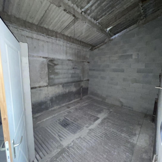  Annonces VENELLES : Garage / Parking | PEYROLLES-EN-PROVENCE (13860) | 95 m2 | 840 &euro; 