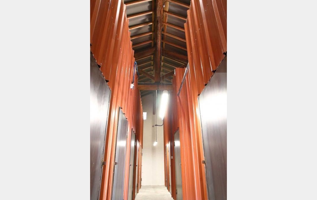 Annonces VENELLES : Garage / Parking | LES PENNES-MIRABEAU (13170) | 5 m2 | 99 &euro; 