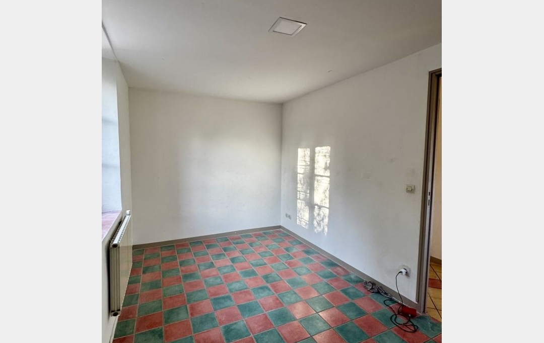 Annonces VENELLES : Maison / Villa | VENELLES (13770) | 136 m2 | 1 935 &euro; 