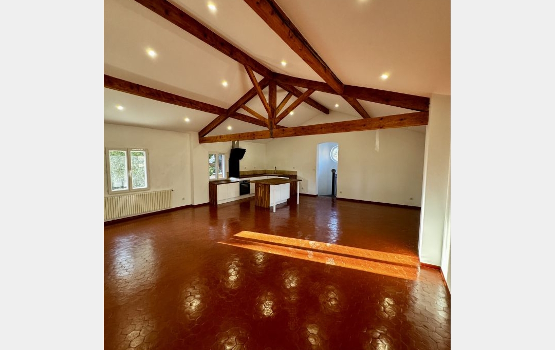 Annonces VENELLES : Maison / Villa | VENELLES (13770) | 136 m2 | 1 935 &euro; 