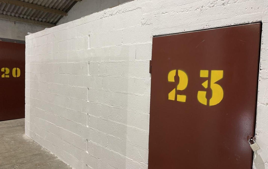 Annonces VENELLES : Garage / Parking | MEYRARGUES (13650) | 3 m2 | 80 &euro; 