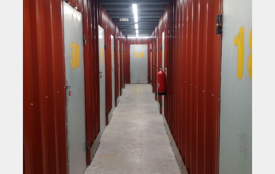 Annonces VENELLES : Garage / Parking | CABRIES (13480) | 5 m2 | 90 &euro; 