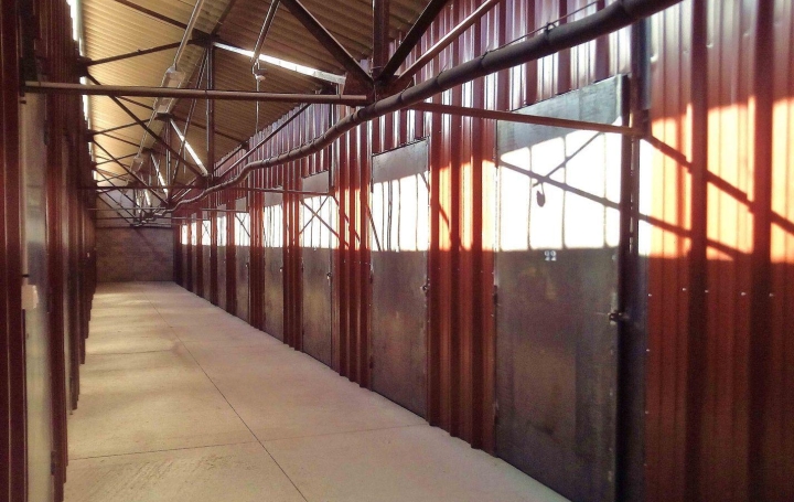  Annonces VENELLES Garage / Parking | PEYROLLES-EN-PROVENCE (13860) | 11 m2 | 200 € 